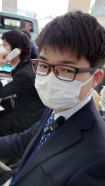 はじめまして、川谷です